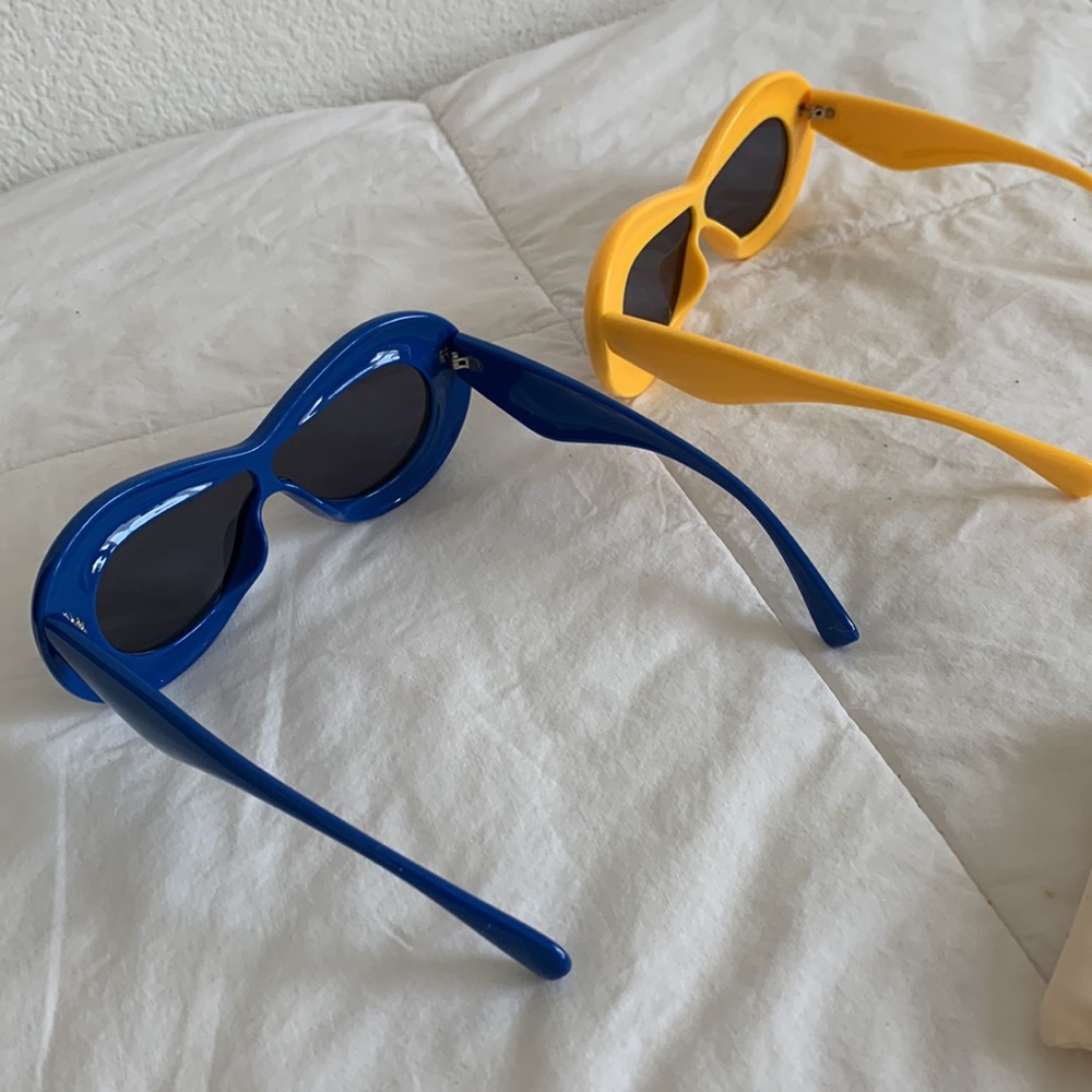New Inflatable Sunglasses Set - Picture 2 of 4